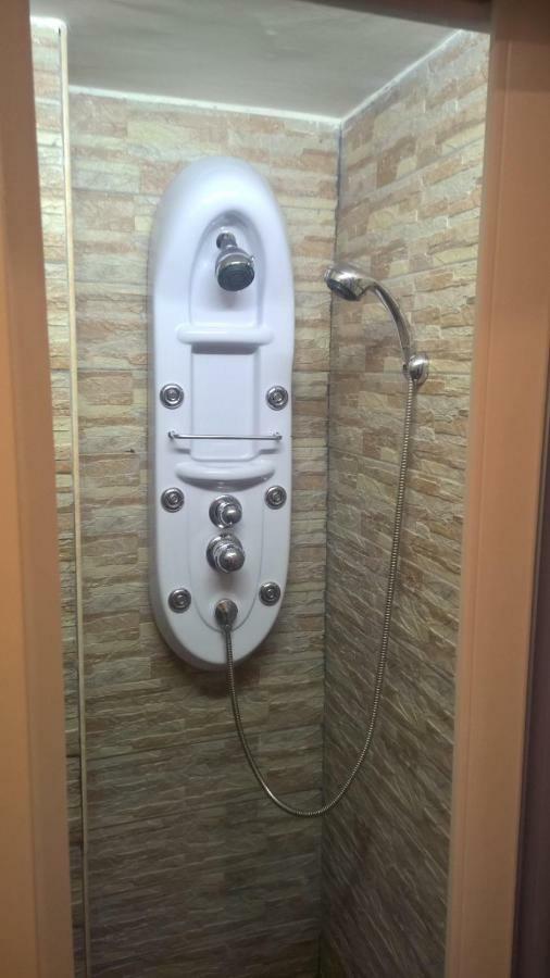 B&B Simy Napoli Bagian luar foto