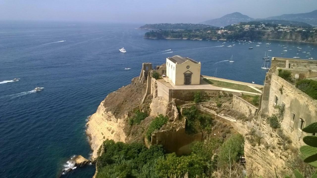 B&B Simy Napoli Bagian luar foto
