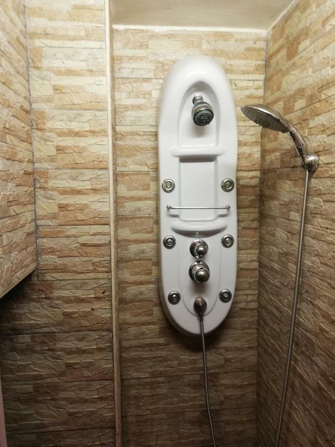 B&B Simy Napoli Bagian luar foto